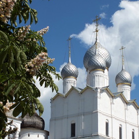 Серебряные купола Успенского собора.